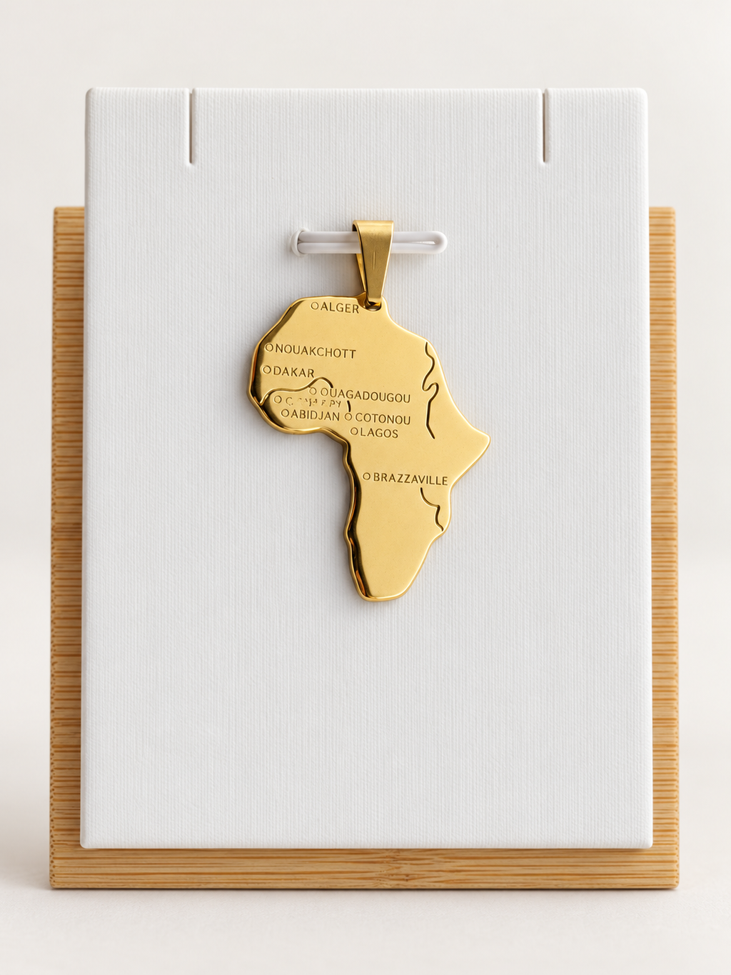 Chaîne et Pendentif au choix Carte de l’Afrique Doré en acier inoxydable plaqué or 18k - Bijou mixte homme ou femme 🌍✨