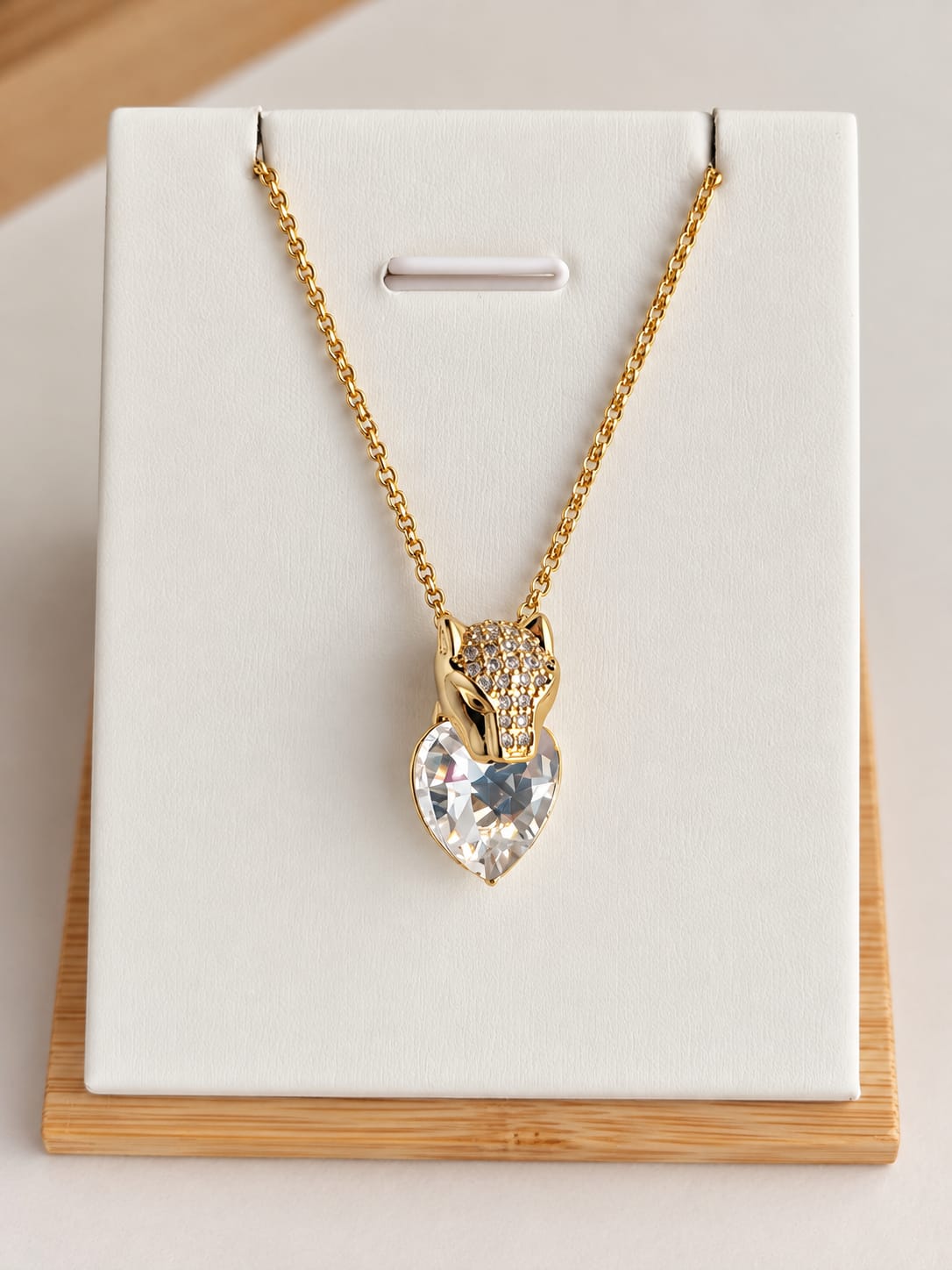 Collier et Pendentif Tête de Panthère Cœur Zircon – Acier Inoxydable Plaqué Or 45+5 cm