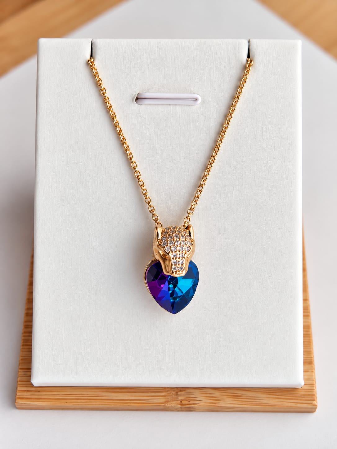 Collier et Pendentif Tête de Panthère Cœur Zircon – Acier Inoxydable Plaqué Or 45+5 cm