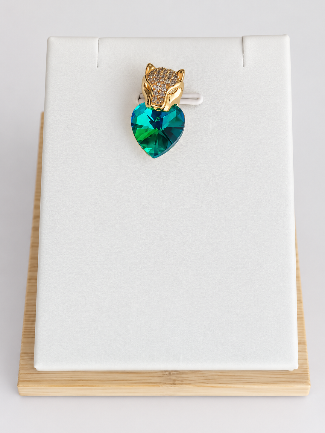 Collier et Pendentif Tête de Panthère Cœur Zircon – Acier Inoxydable Plaqué Or 45+5 cm