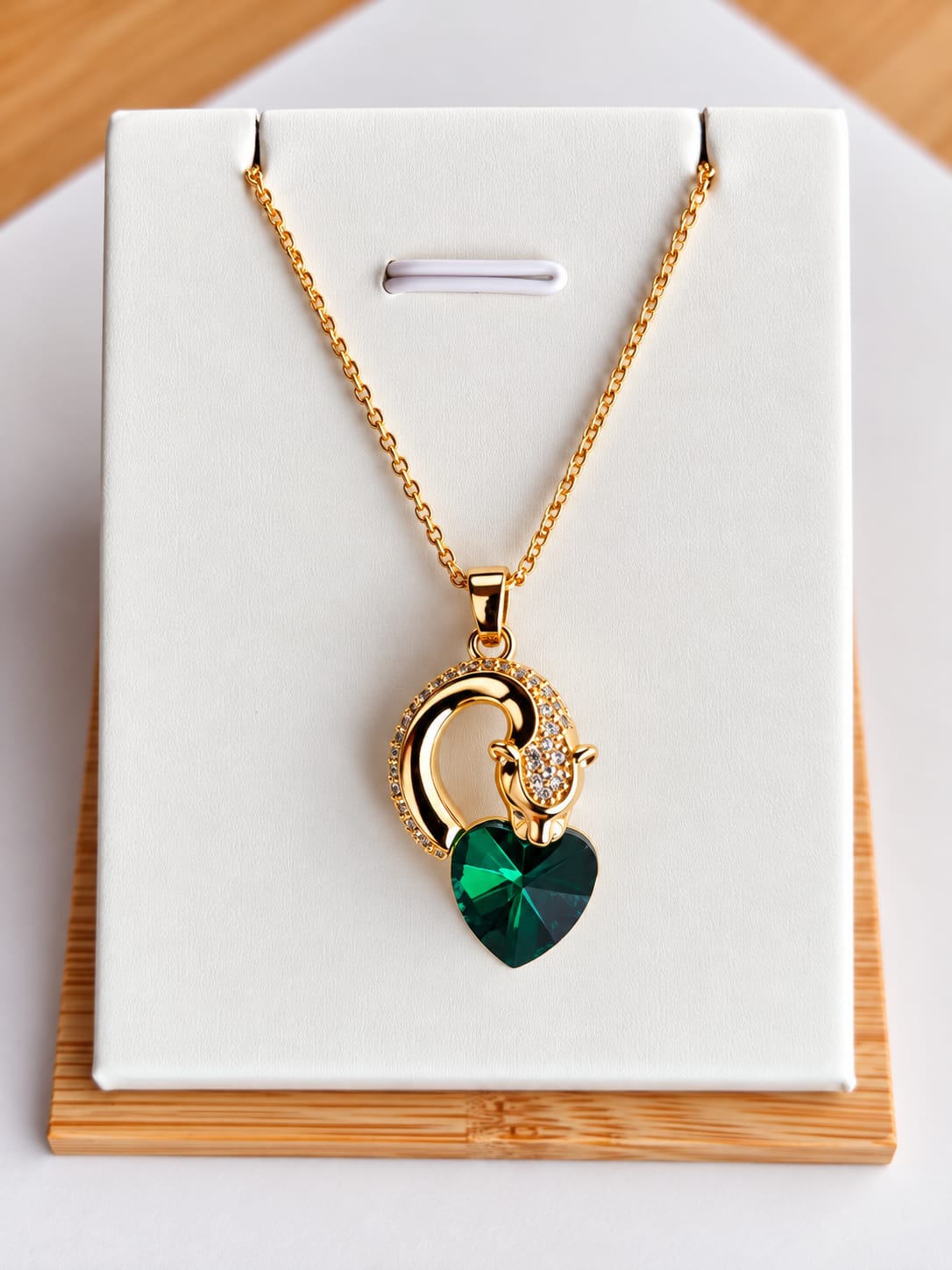 Collier Panthère Enlacé Coloré – Cœur Zircon Acier Inoxydable Plaqué Or 45+5 cm, Couleur au Choix