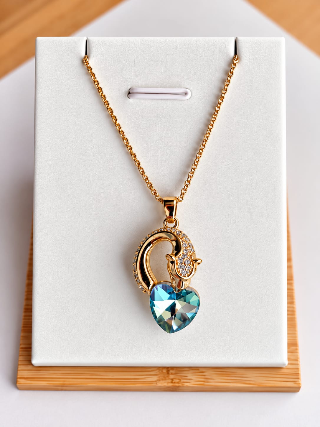 Collier Panthère Enlacé Coloré – Cœur Zircon Acier Inoxydable Plaqué Or 45+5 cm, Couleur au Choix