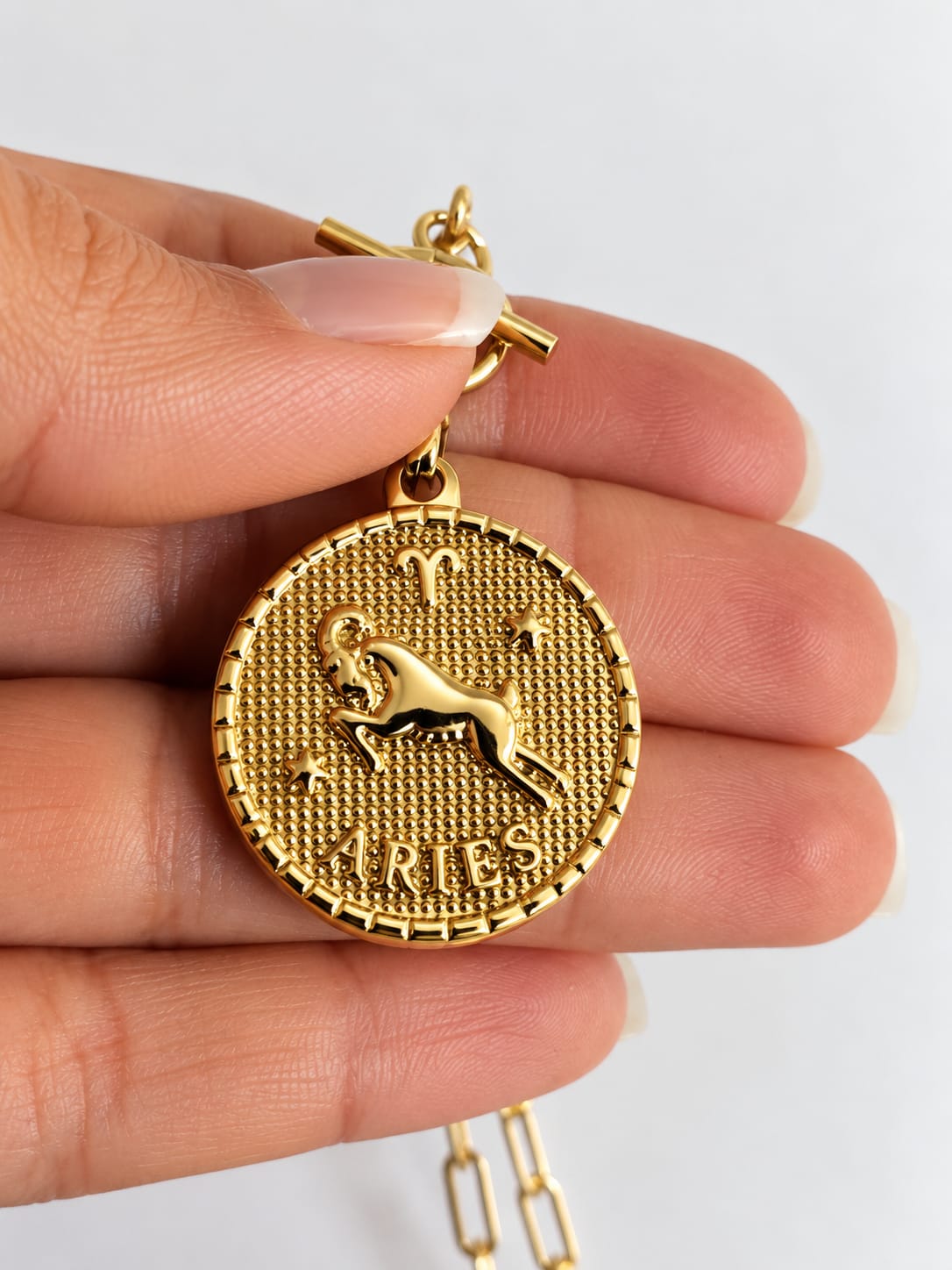 Bélier - Collier astrologique zodiaque doré – Pendentif Aries en acier inoxydable - Gravure à la demande