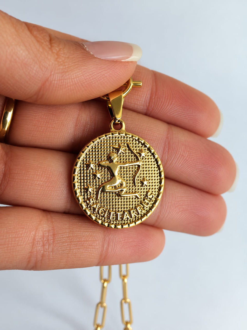 Sagittaire - Collier astrologique zodiaque doré – Pendentif Sagittarius en acier inoxydable - Gravure à la demande