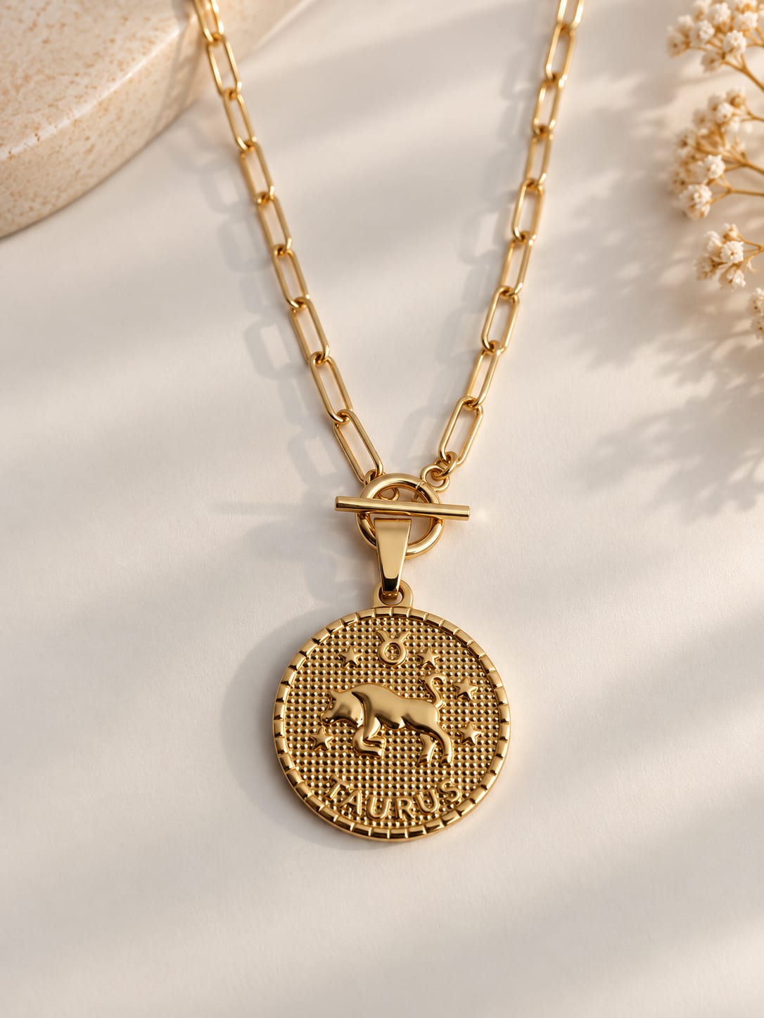 Taureau - Collier astrologique zodiaque doré – Pendentif Taurus en acier inoxydable - Gravure à la demande