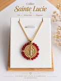 Collier et Pendentif Sainte Lucie – Médaille Saint Benoît Perles Rouges, Acier Inoxydable Plaqué Or 45+5 cm