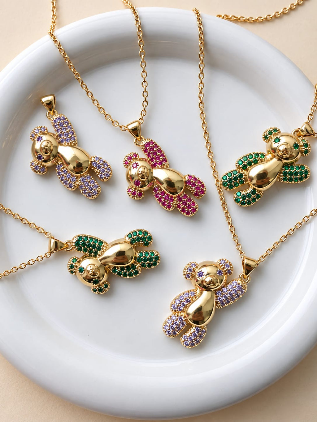 Collier Ourson Zircon Acier Inoxydable Plaqué Or 45+5 cm – Tendresse Lilas / Éclat d’Émeraude / Doudou Fushia