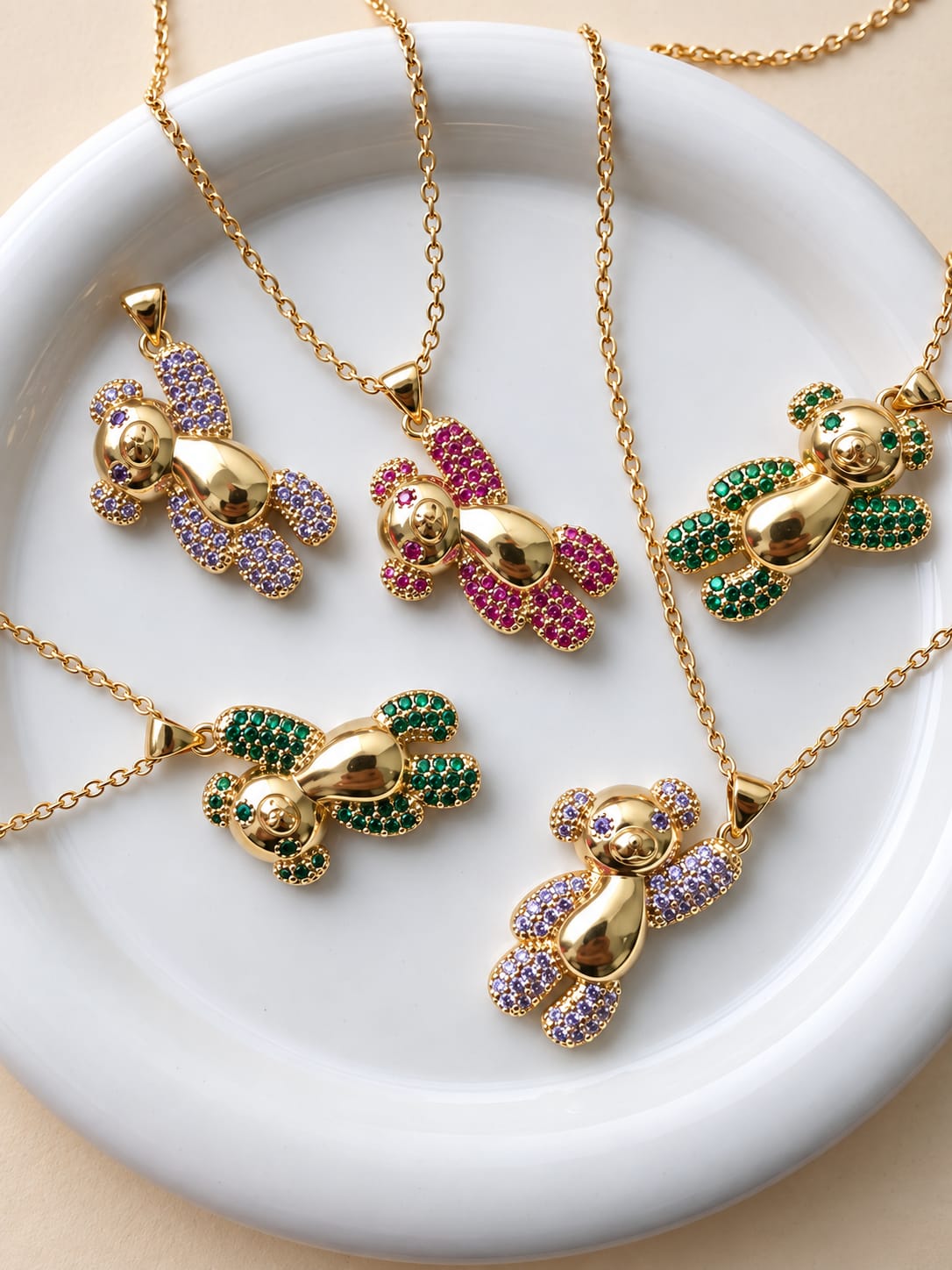 Collier Ourson Zircon Acier Inoxydable Plaqué Or 45+5 cm – Tendresse Lilas / Éclat d’Émeraude / Doudou Fushia