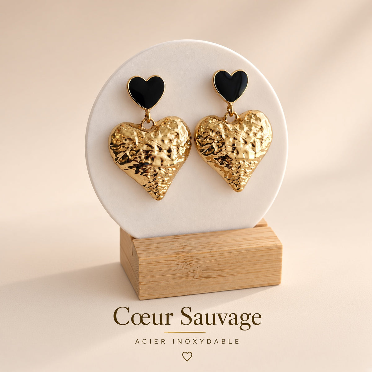 Boucles d’Oreilles Cœur Sauvage Acier Doré – Pendants Cœur Martelé Noir & Or