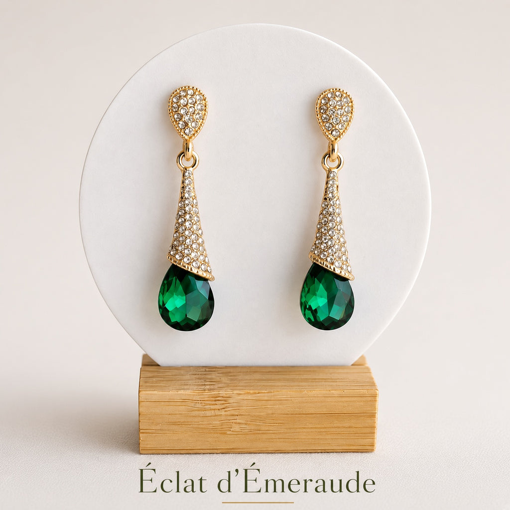 Boucles d’Oreilles Pendantes Éclat d’Émeraude – Goutte Verte Or & Strass