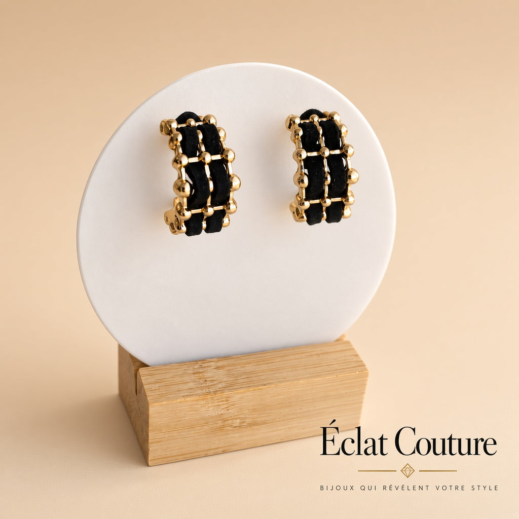 Créoles Or & Noir Éclat Couture – Boucles d’Oreilles Matelassées Élégantes