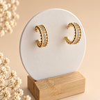 Créoles Or Trio Lumière – Boucles d’Oreilles Perles & Strass Élégantes