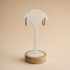 Mini Créoles Or & Nacre Éclat de Nacre – Boucles d’Oreilles Huggie