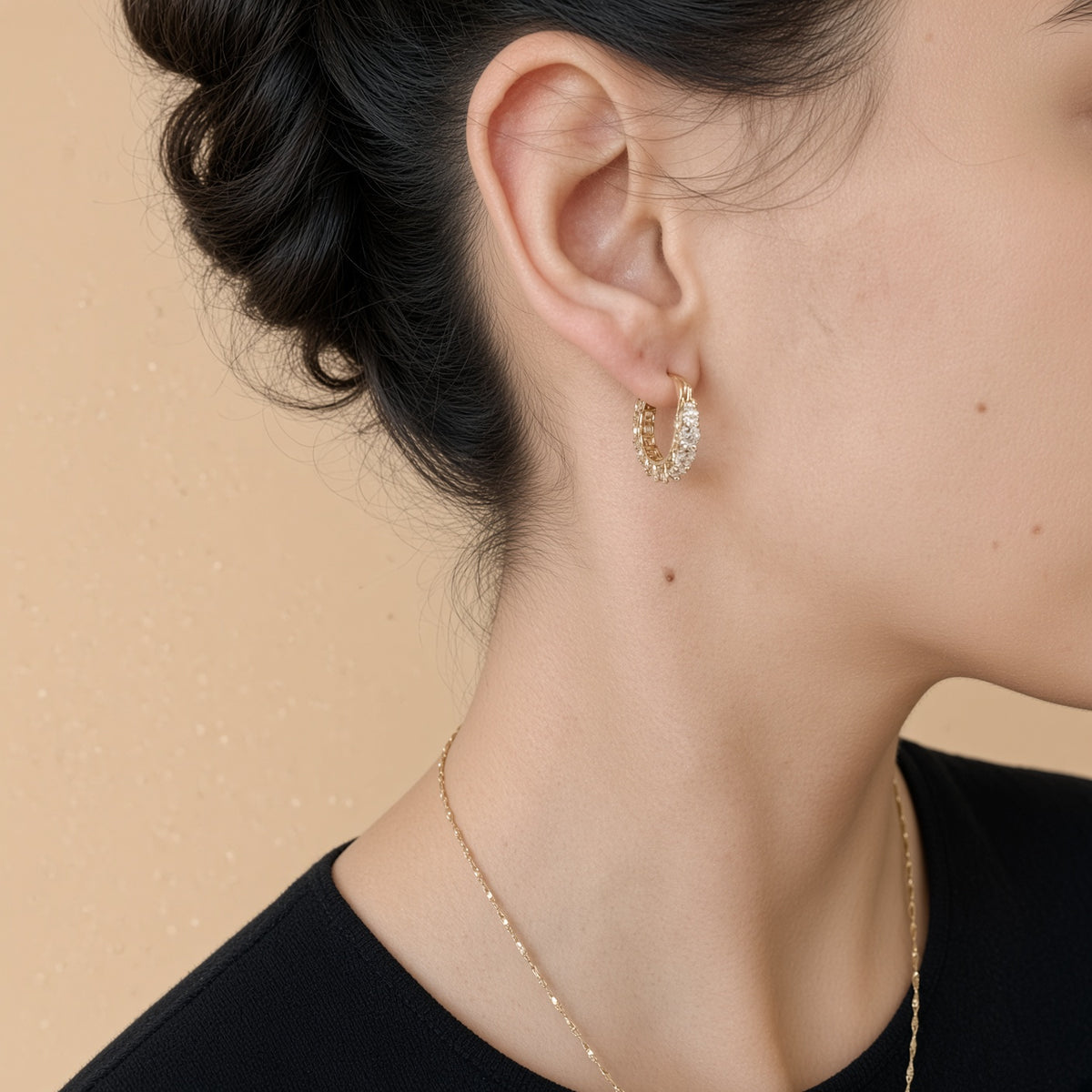 Boucles d'oreilles créoles pavées zircon – Acier inoxydable plaqué or | Bijoux femme scintillants et élégants