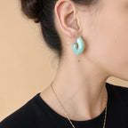 Boucles d'oreilles créoles épaisses résine verte – Acrylique nacrée | Bijoux femme modernes et légers
