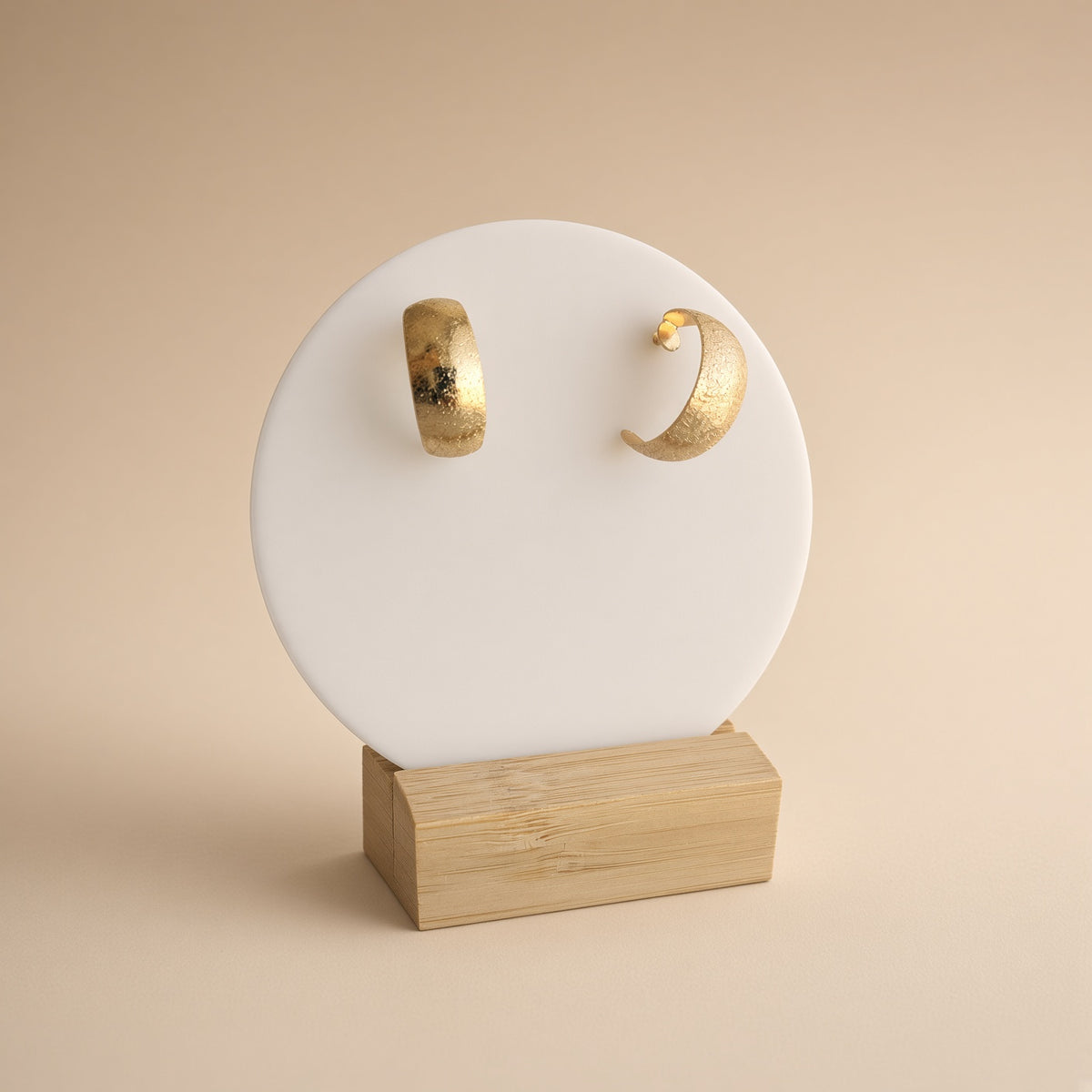 Boucles d'oreilles créoles épaisses sablées – Acier inoxydable plaqué or | Bijoux femme texturés