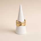 Bague ondulée double rang dorée – Acier inoxydable plaqué or | Bague femme moderne