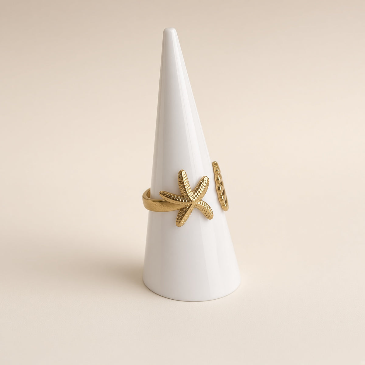 Bague étoile de mer et coquillage – Acier inoxydable plaqué or | Bague femme marine