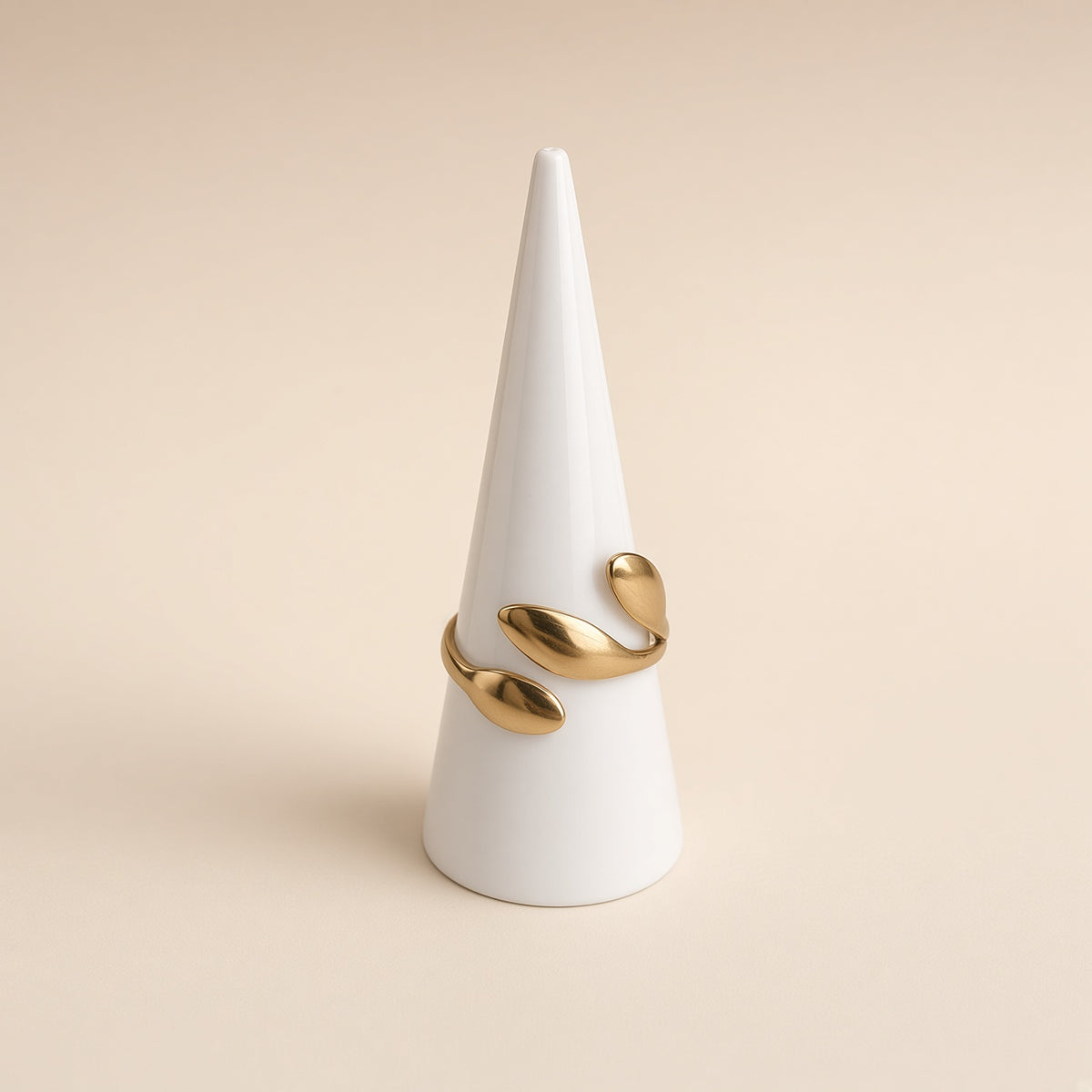 Bague ouverte feuilles dorées – Acier inoxydable plaqué or | Bague femme moderne