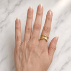 Bague ondulée double rang dorée – Acier inoxydable plaqué or | Bague femme moderne