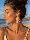 Boucles d’oreilles dorées en éventail plissé – Style coquillage luxe, bijoux statement plage & soirée