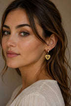Boucles d’Oreilles Cœur Croix Dorées – Créoles Femme en Acier Inoxydable – Plaqué Or Fin 18 Carats